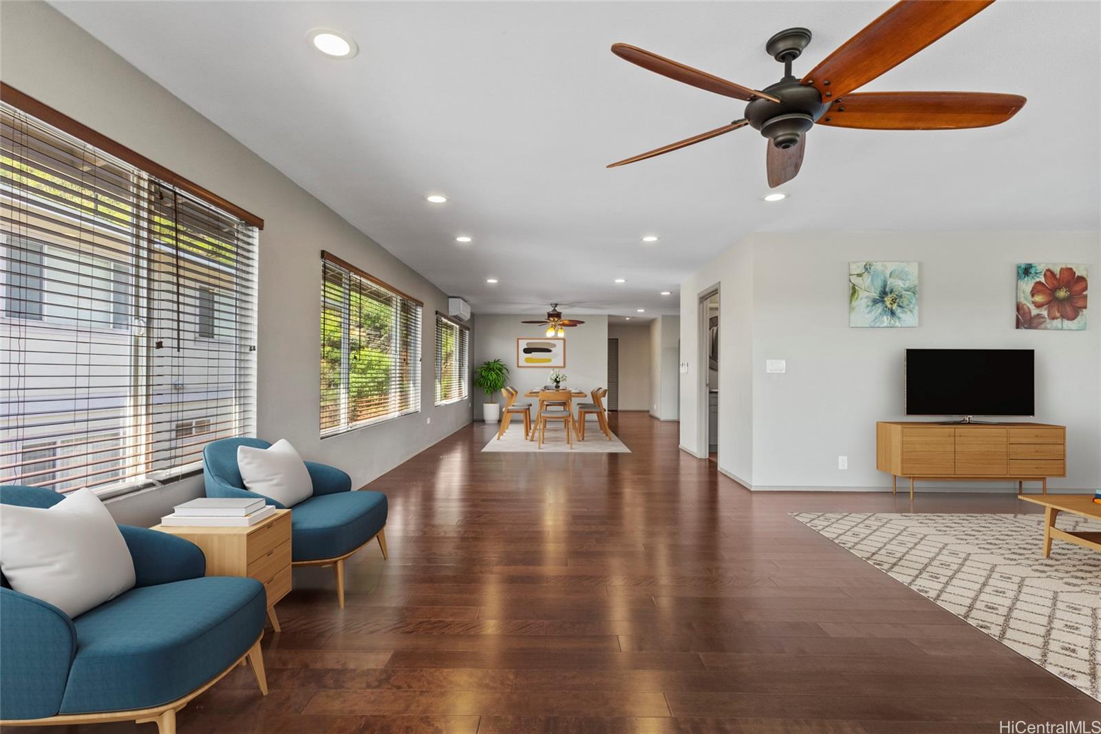 94-536  Koaleo Street Robinson Heights, Waipahu home - photo 2 of 25