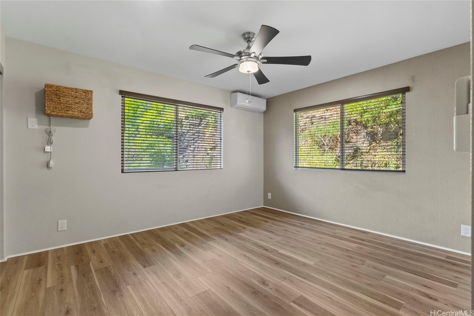 94-536  Koaleo Street Robinson Heights, Waipahu home - photo 18 of 25