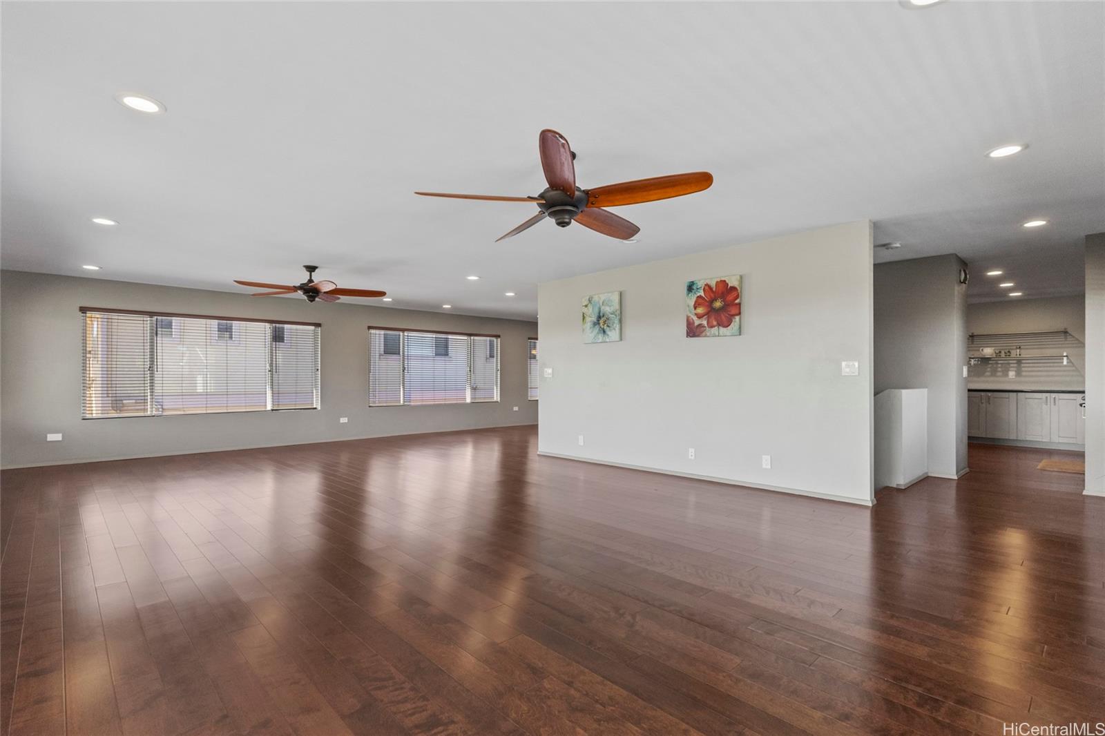 94-536  Koaleo Street Robinson Heights, Waipahu home - photo 5 of 25