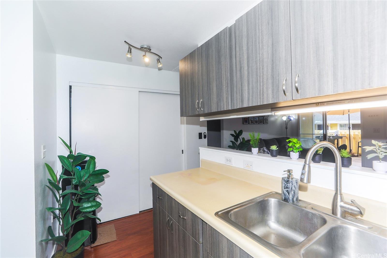 Royal Kunia Community Association townhouse # 22-101, Waipahu, Hawaii - photo 11 of 18