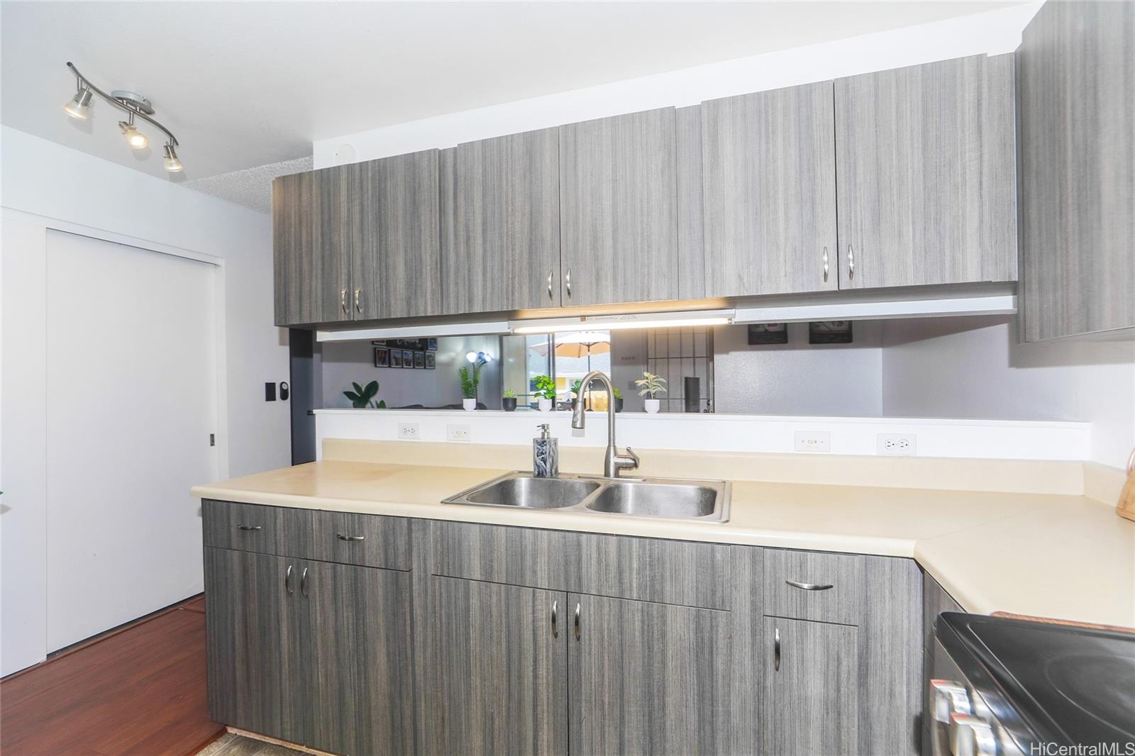 Royal Kunia Community Association townhouse # 22-101, Waipahu, Hawaii - photo 12 of 18