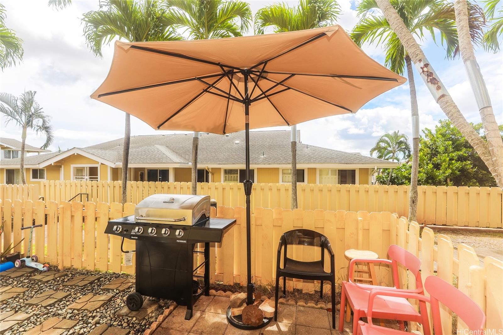 Royal Kunia Community Association townhouse # 22-101, Waipahu, Hawaii - photo 4 of 18