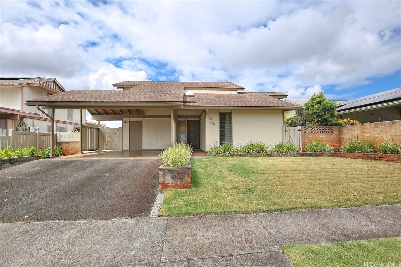 94-536  Mahinahou Street Mililani Area, Central home - photo 3 of 25