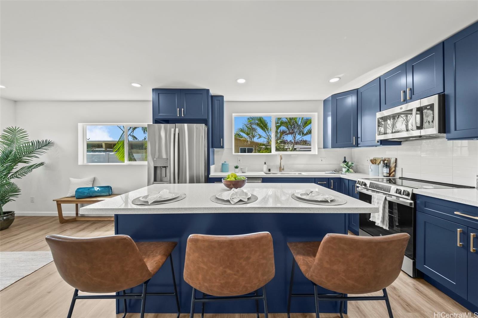 94-540  Loaa Street Harbor View, Waipahu home - photo 2 of 25