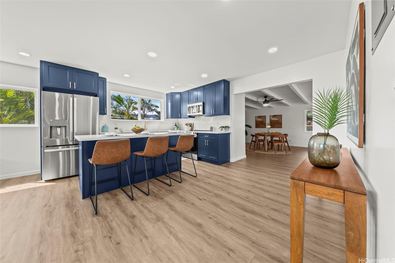 94-540  Loaa Street Harbor View, Waipahu home - photo 3 of 25