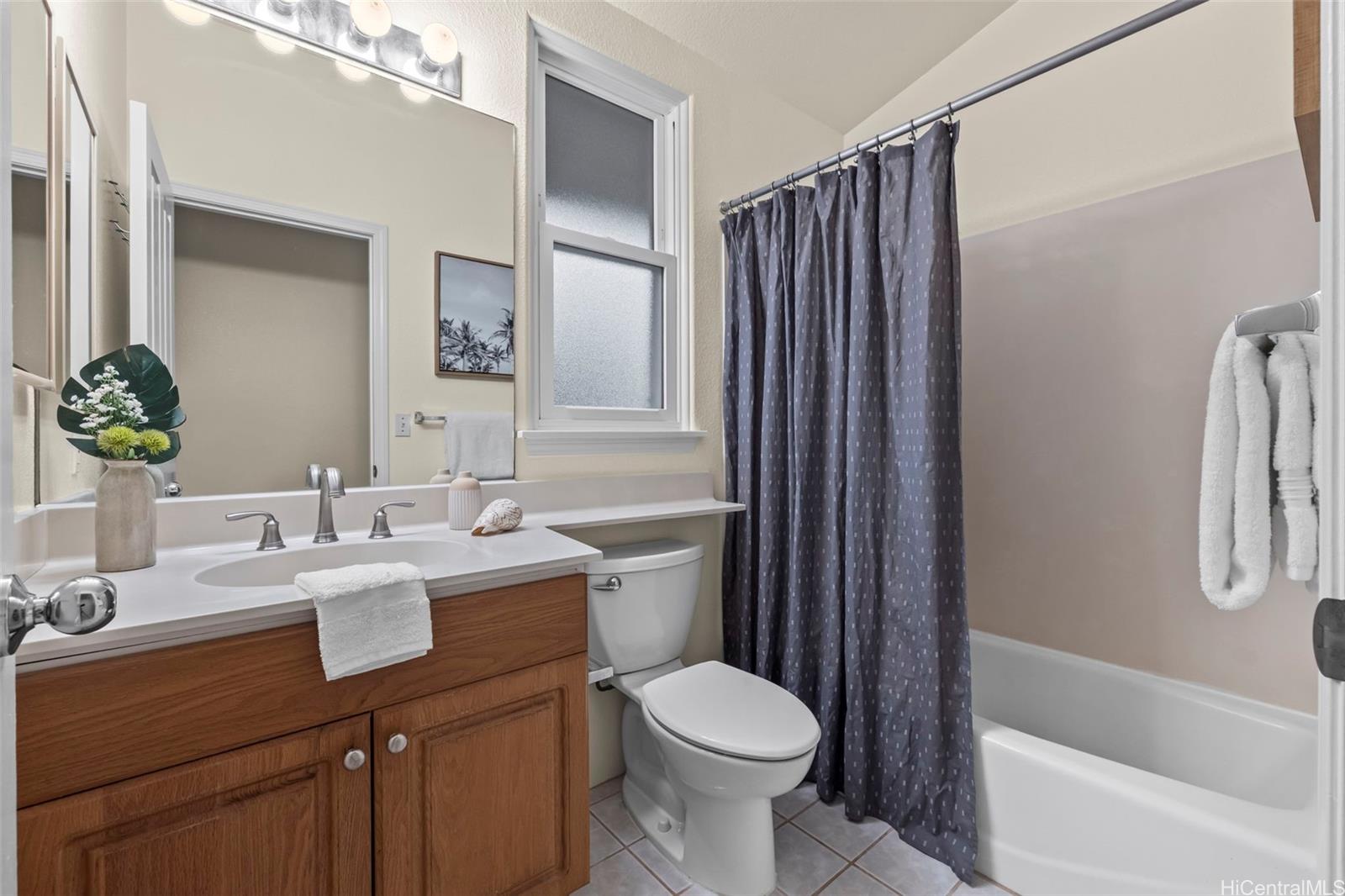 94-547  Lumiauau Street Waikele, Waipahu home - photo 16 of 23