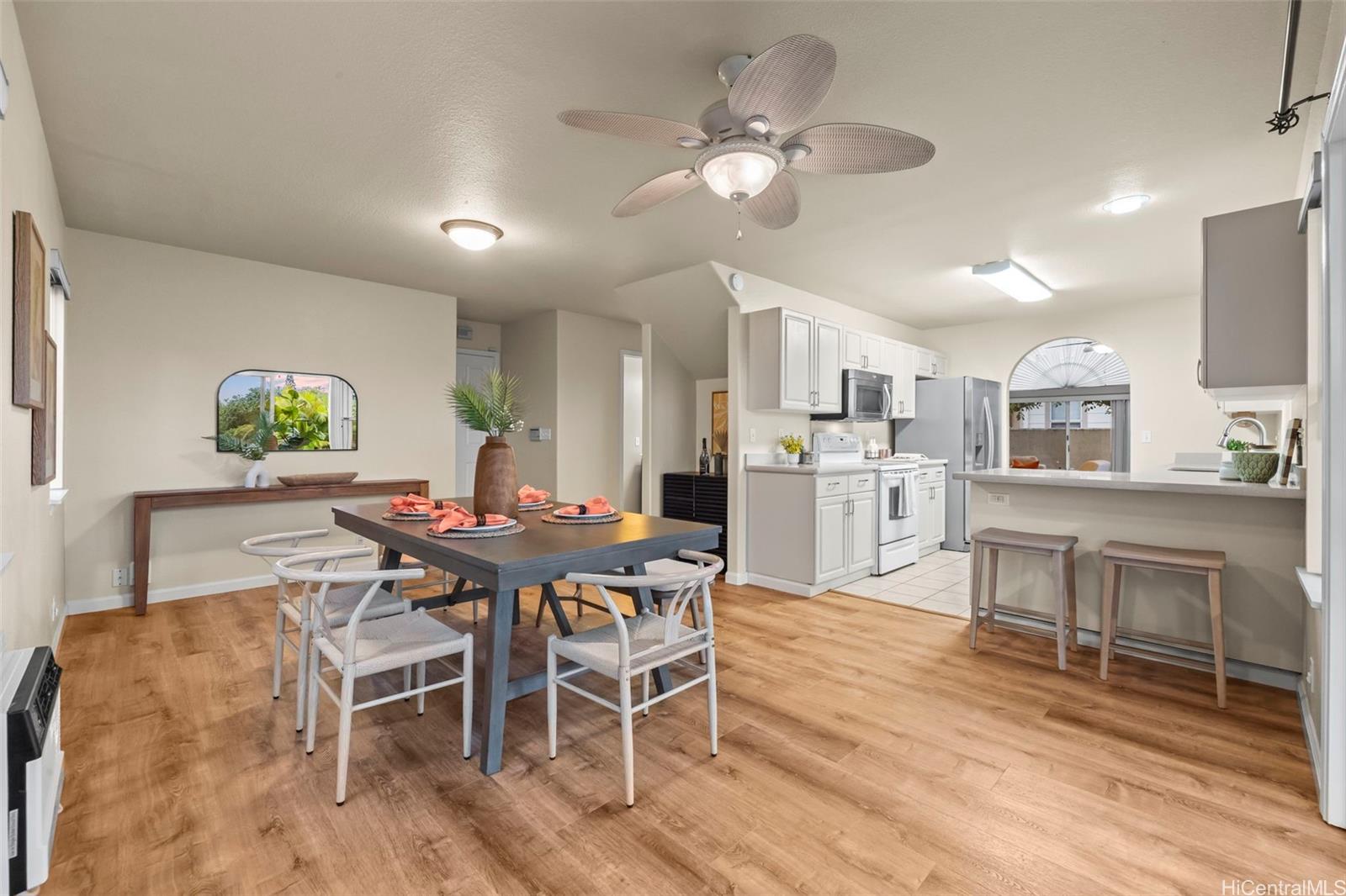 94-547  Lumiauau Street Waikele, Waipahu home - photo 8 of 23