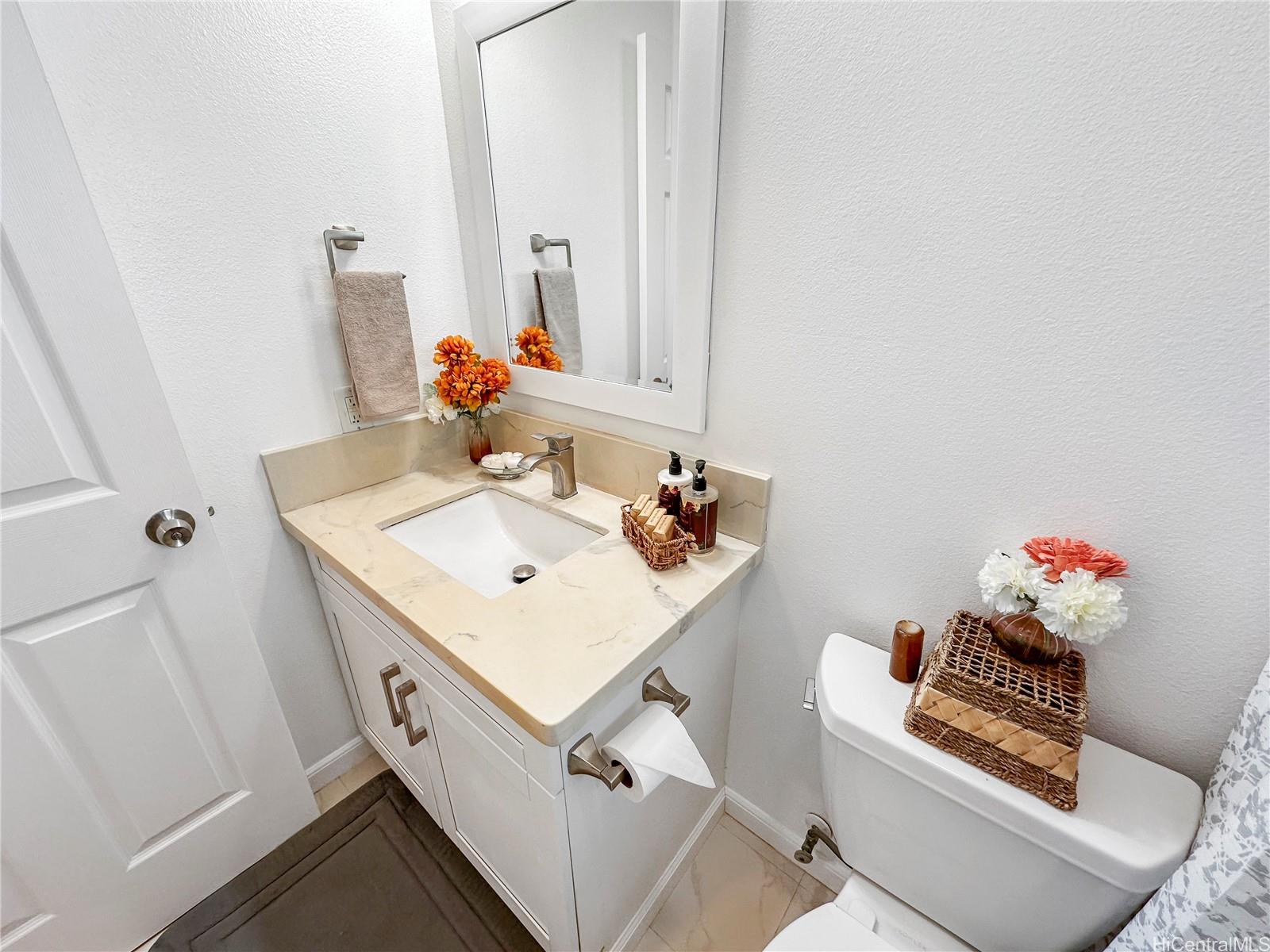 94-556  Koaleo Street Robinson Heights, Waipahu home - photo 16 of 25