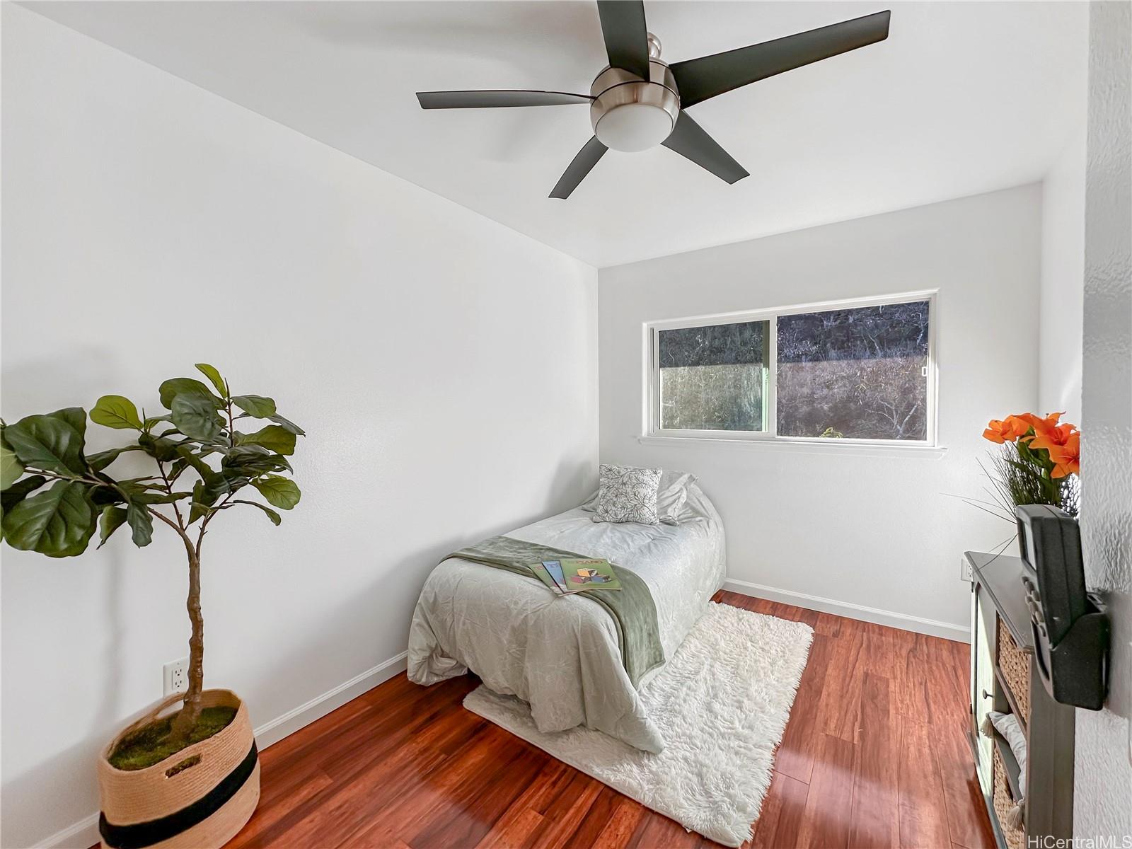 94-556  Koaleo Street Robinson Heights, Waipahu home - photo 20 of 25