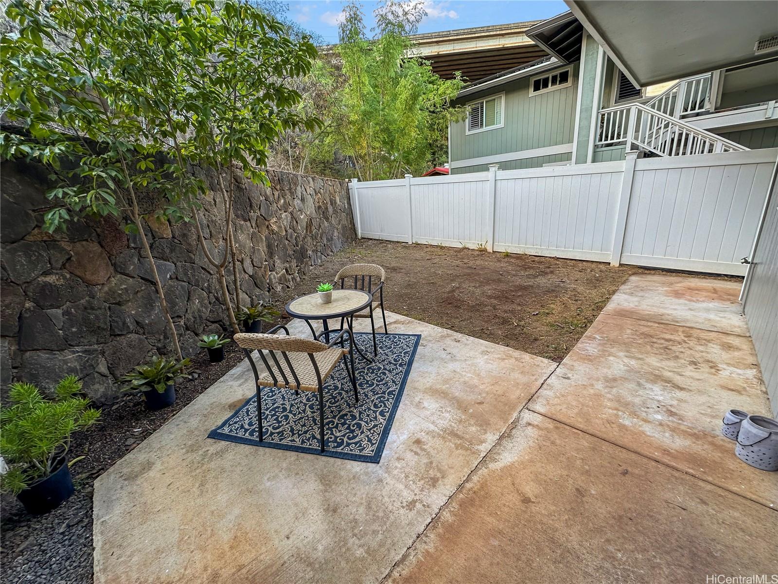 94-556  Koaleo Street Robinson Heights, Waipahu home - photo 23 of 25