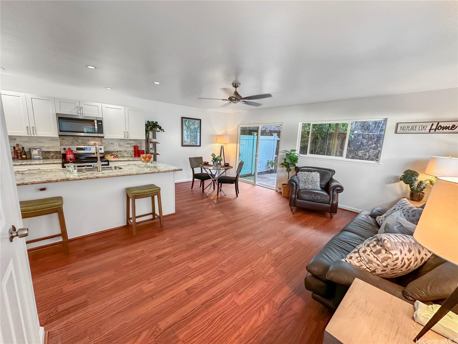 94-556  Koaleo Street Robinson Heights, Waipahu home - photo 7 of 25