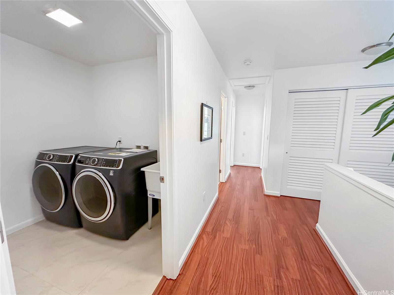 94-556  Koaleo Street Robinson Heights, Waipahu home - photo 10 of 25