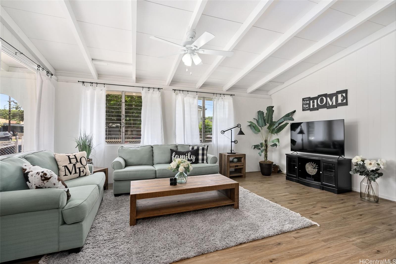 94561 Kahuanani Street , Waipahu, Hi 96797 Waipahu Triangle