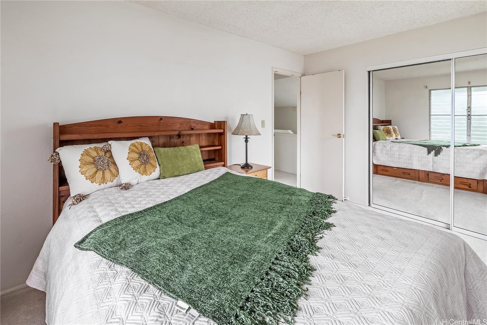 94-570  Holaniku Street Mililani Area, Central home - photo 13 of 23