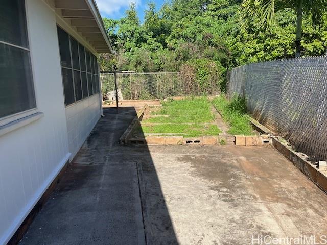 94-570  Pilimai St Robinson Heights, Waipahu home - photo 9 of 9