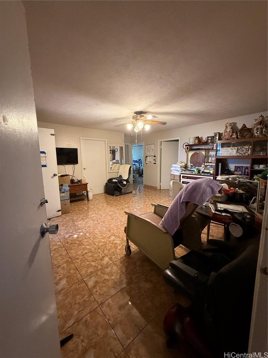 94-571  Anaaina Pl Waipahu Estates, Waipahu home - photo 14 of 16