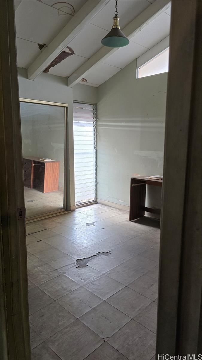 946  Halona St Kapalama, Honolulu home - photo 5 of 8