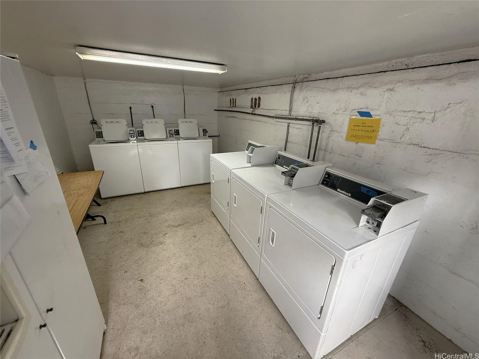 946 Winant St Honolulu - Multi-family - photo 14 of 15