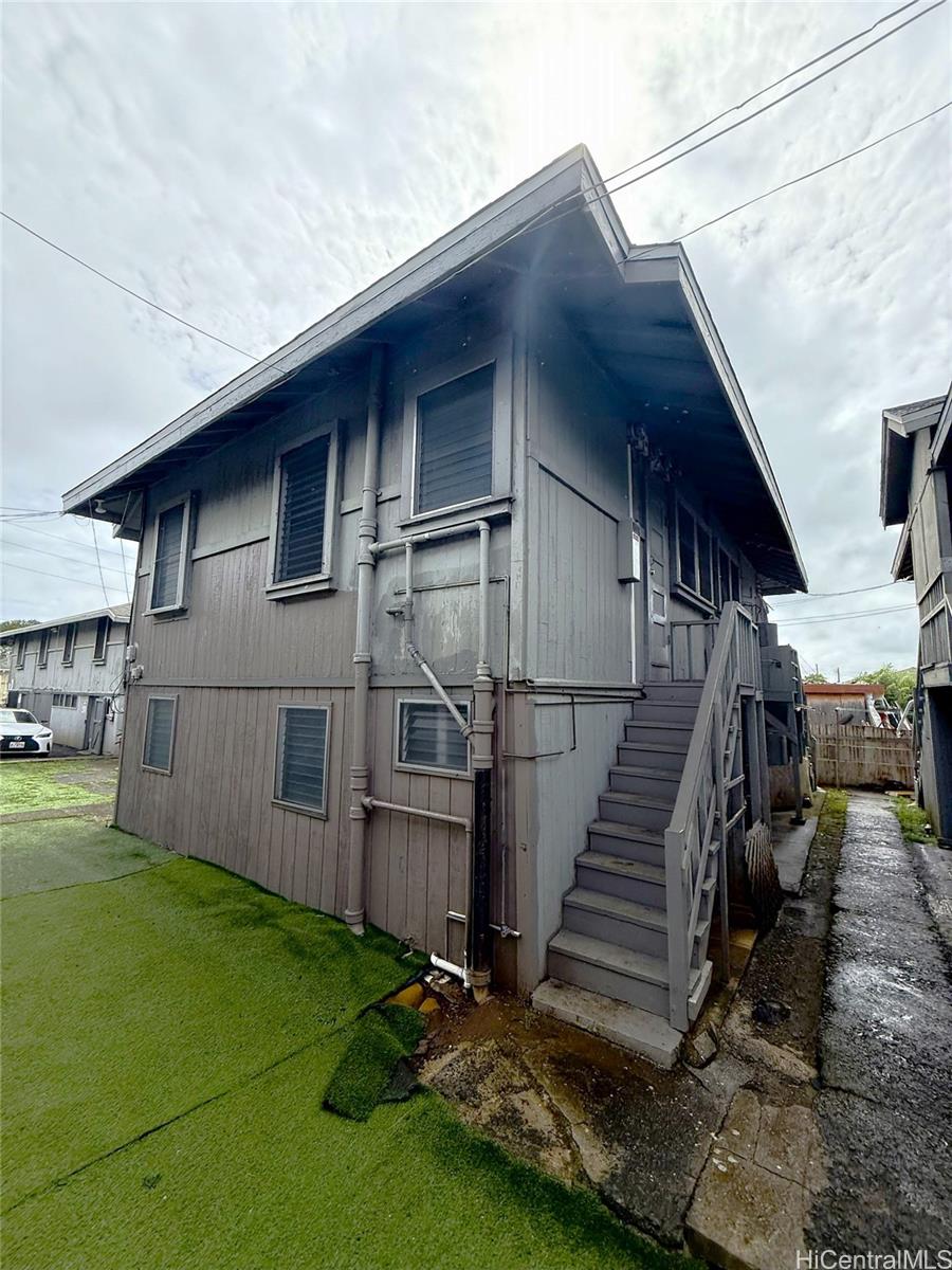 946 Winant Street Honolulu - Multi-family - photo 6 of 16
