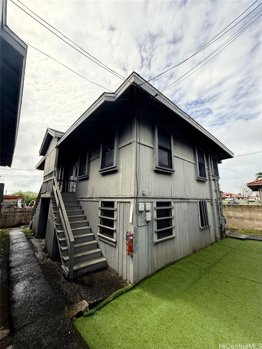 946 Winant St Honolulu - Multi-family - photo 8 of 15