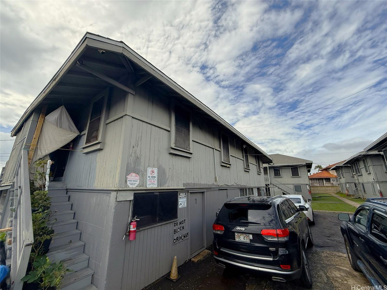 946 Winant St Honolulu - Multi-family - photo 9 of 15