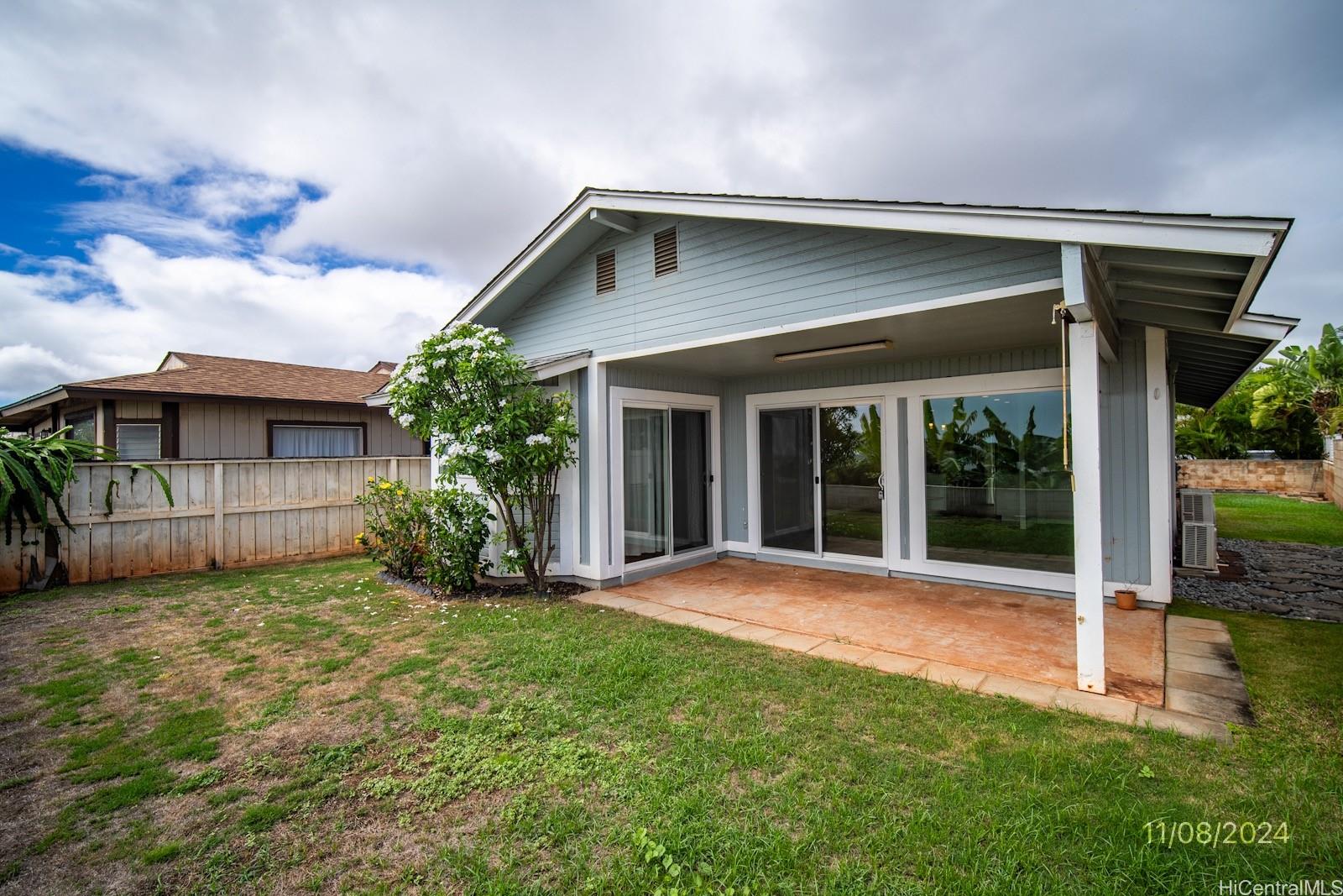 94-607 Palai St Waipahu - Rental - photo 22 of 25