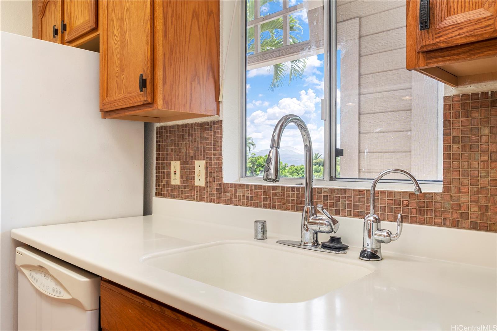 Waikele Community Association townhouse # S201, Waipahu, Hawaii - photo 10 of 25