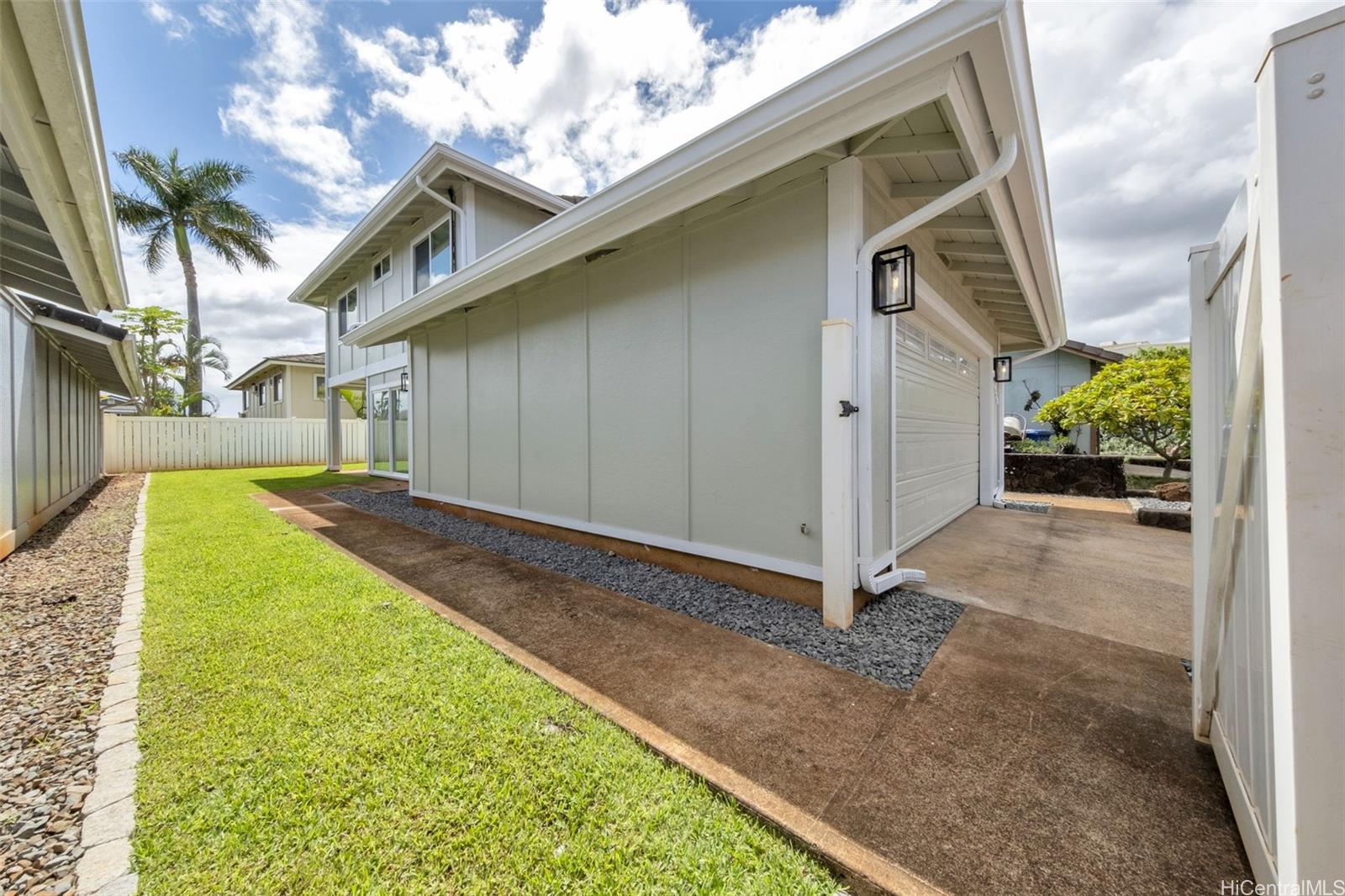 94-628  Himeni Pl Waipio Gentry, Waipahu home - photo 2 of 13