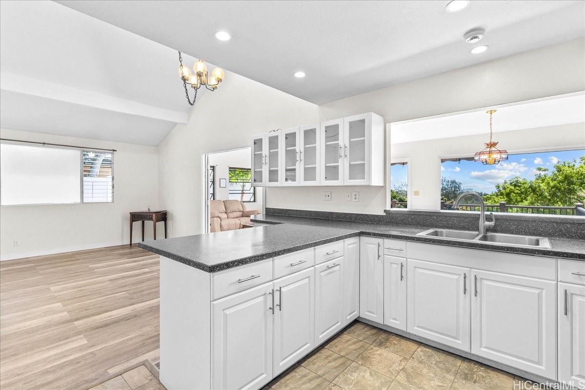 94-629  Kuaie Street Mililani Area, Central home - photo 5 of 25