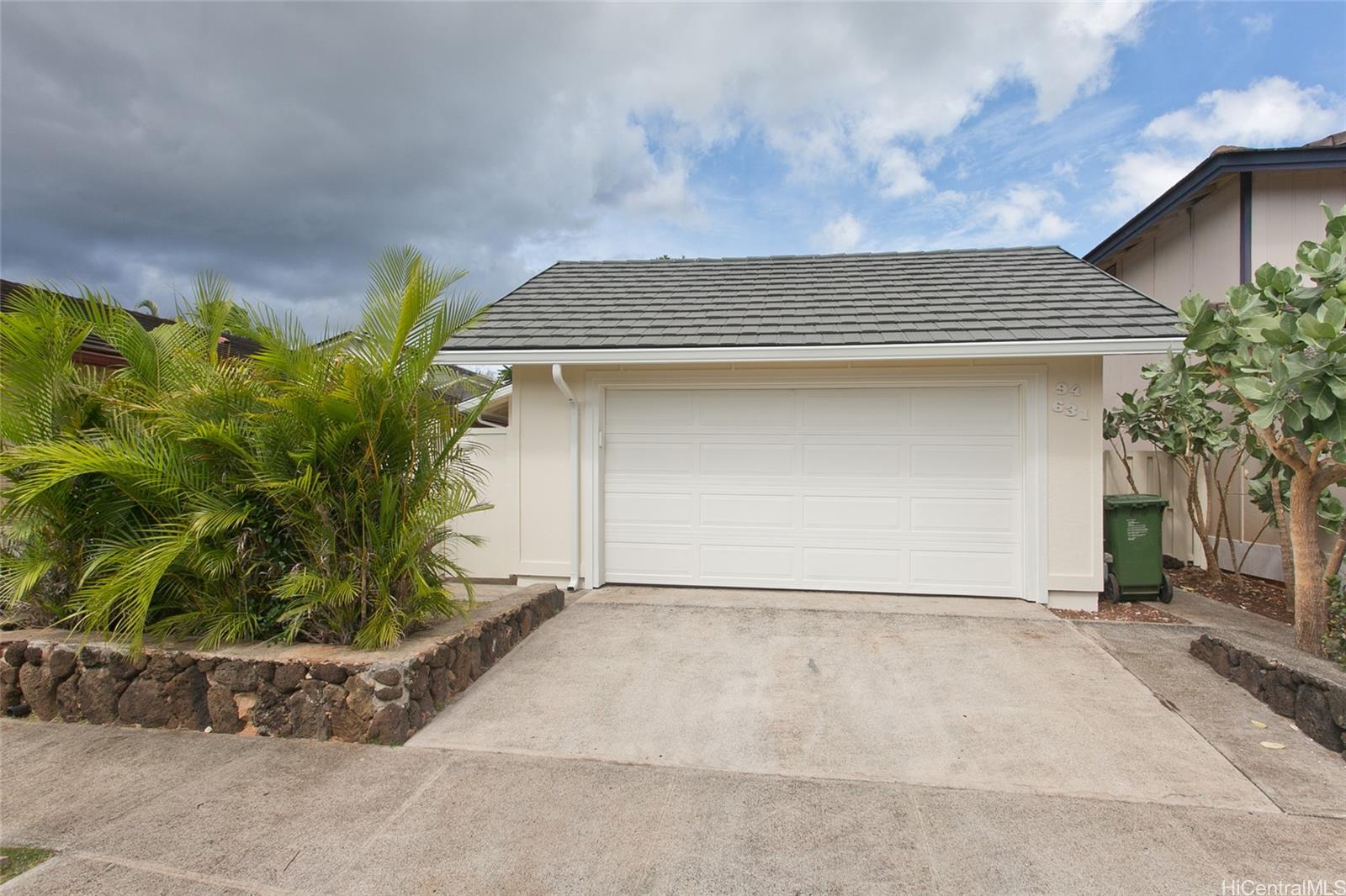 94-631  Himeni Pl Waipio Gentry, Waipahu home - photo 2 of 16