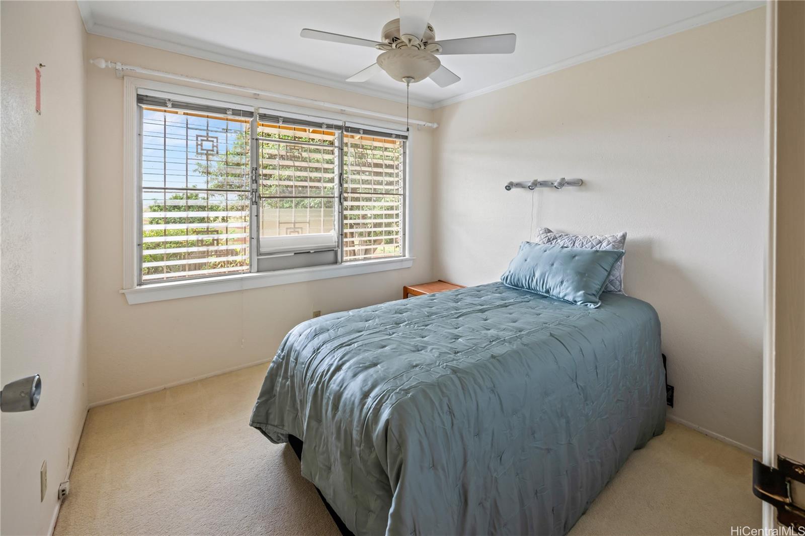 94-641  Hikianalia Place Mililani Area, Central home - photo 17 of 25