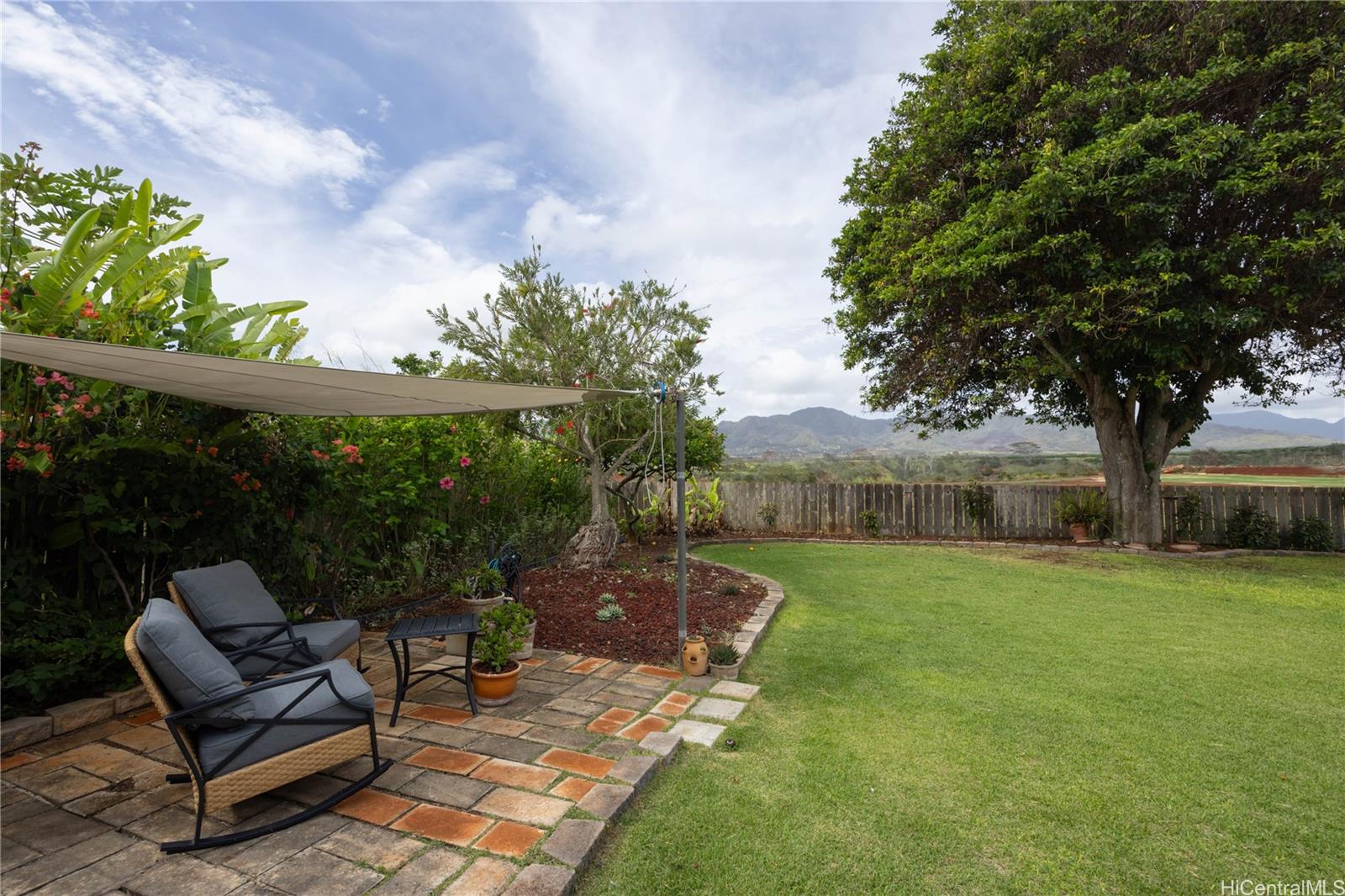 94-641  Hikianalia Place Mililani Area, Central home - photo 20 of 25