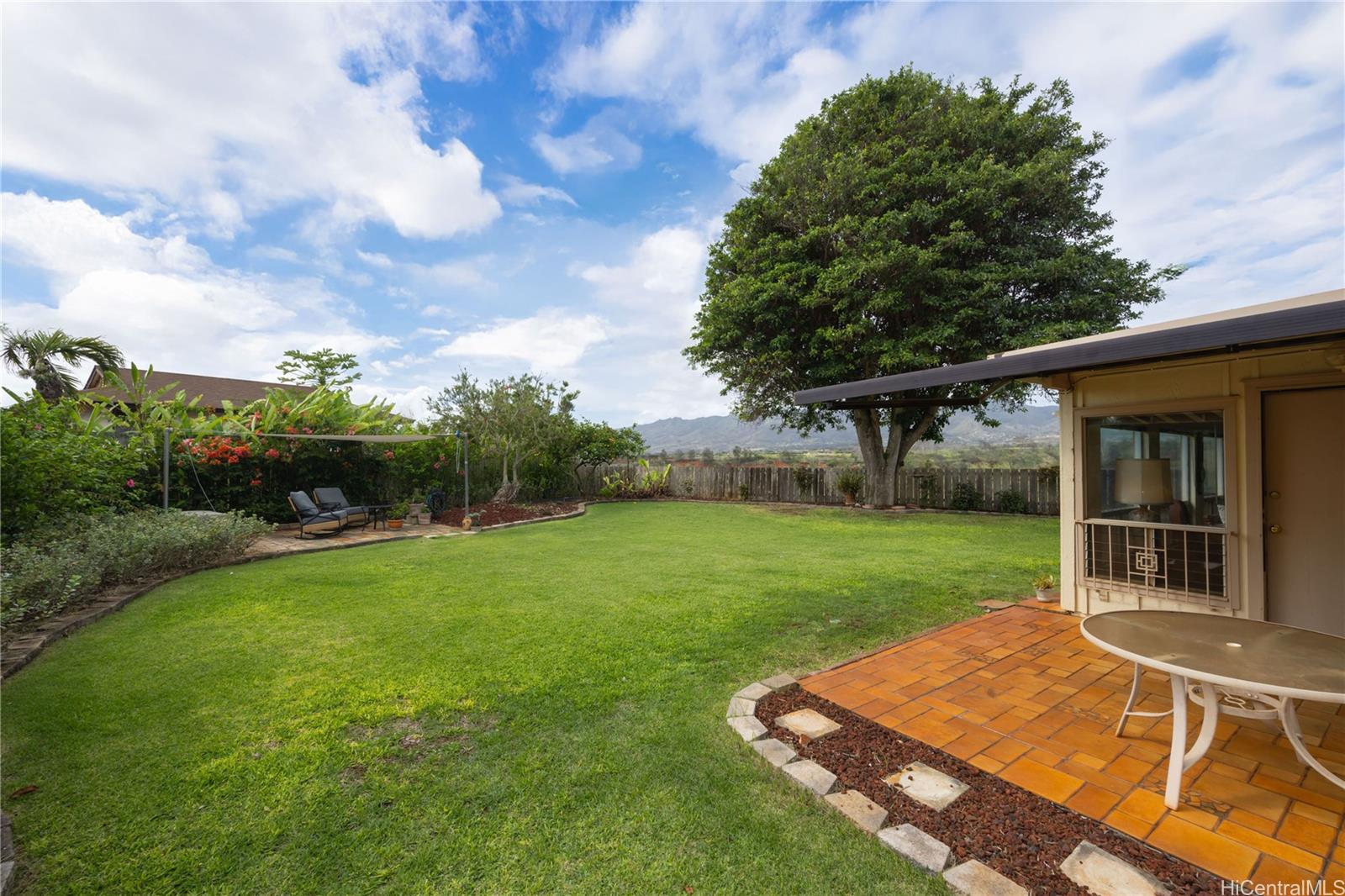 94-641  Hikianalia Place Mililani Area, Central home - photo 22 of 25