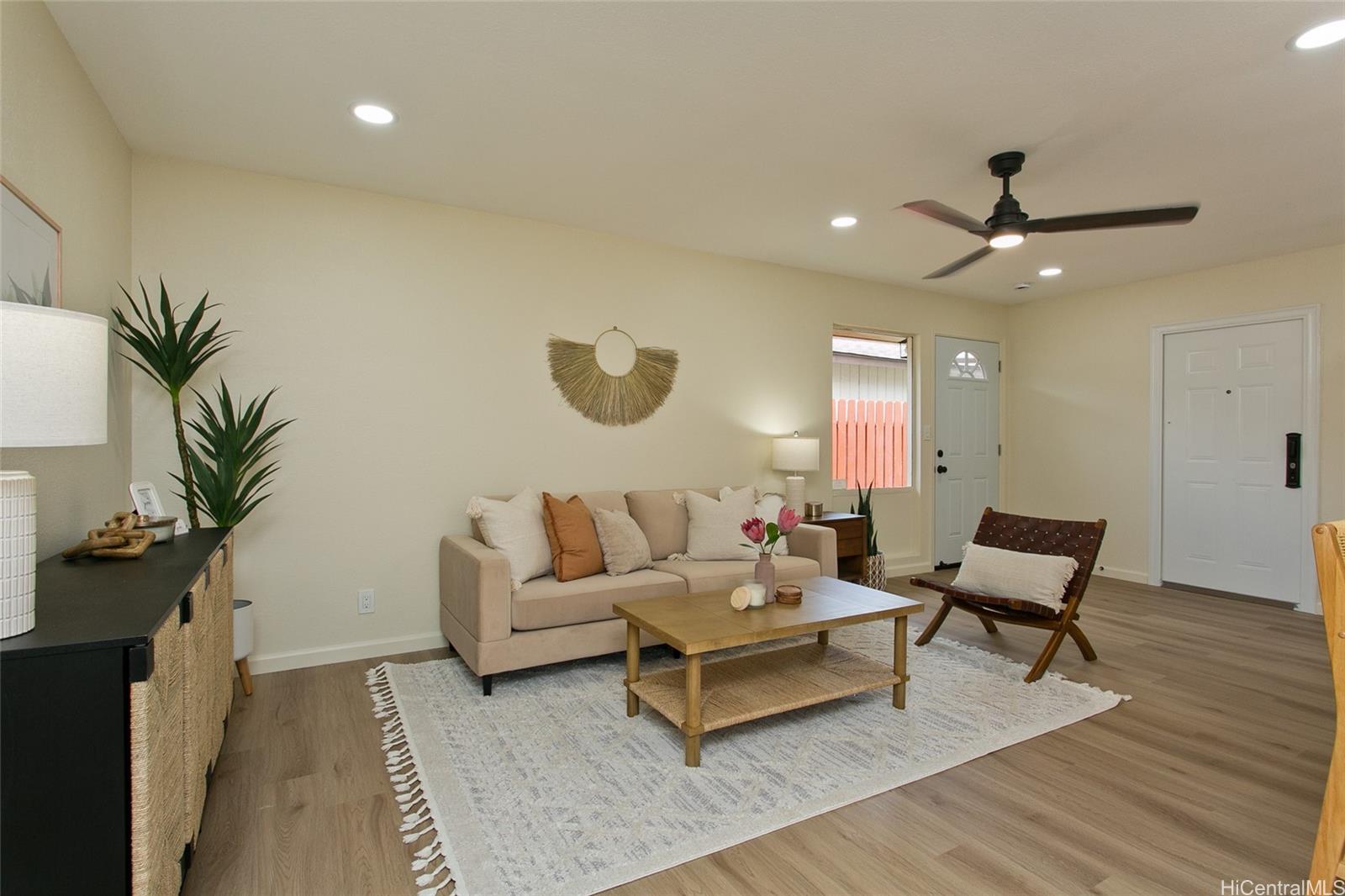 94-651  Maaniani Place Village Park, Waipahu home - photo 4 of 22