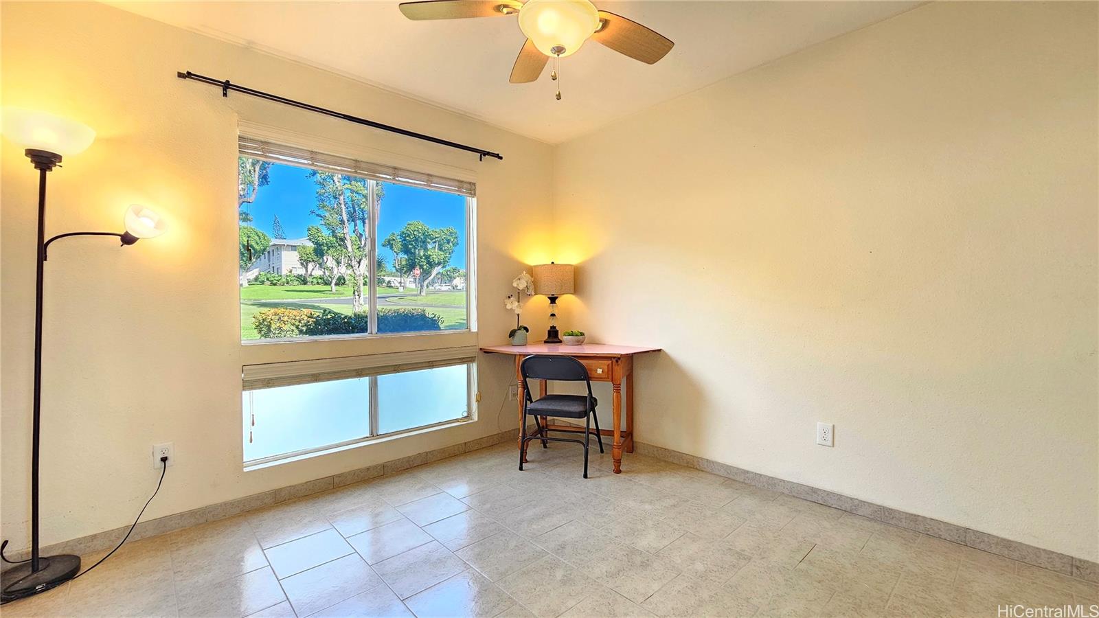 Waikele townhouse # X104, Waipahu, Hawaii - photo 17 of 25