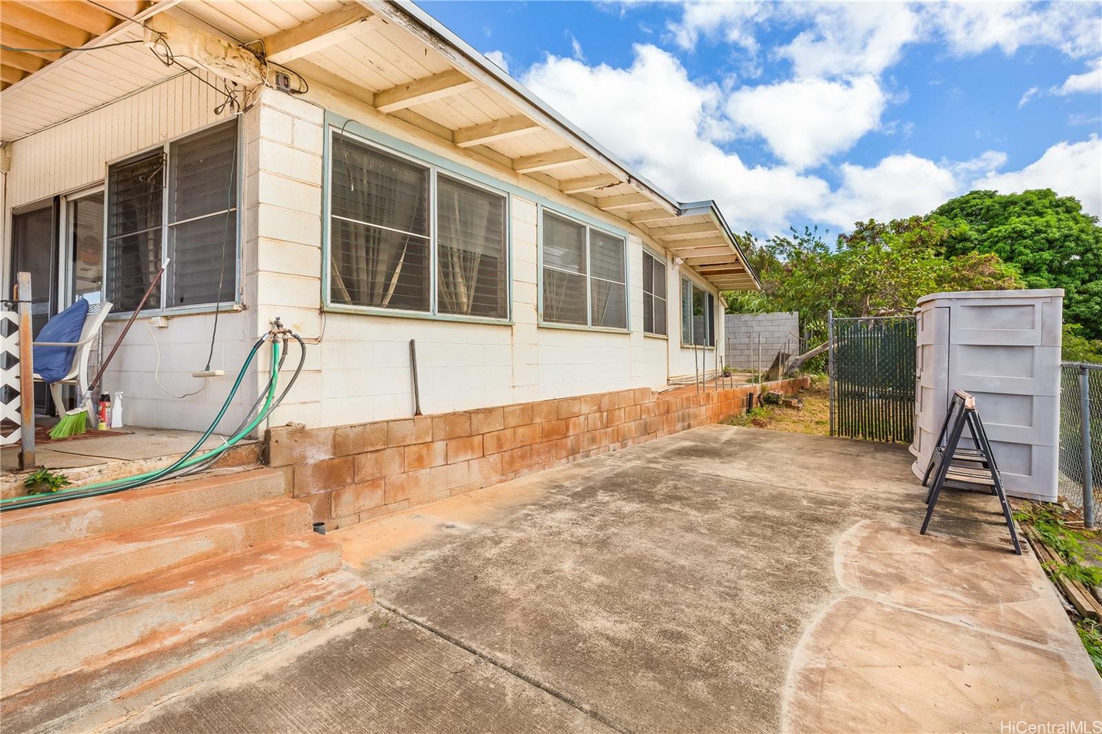 94-662  Kipou Street Harbor View, Waipahu home - photo 21 of 24