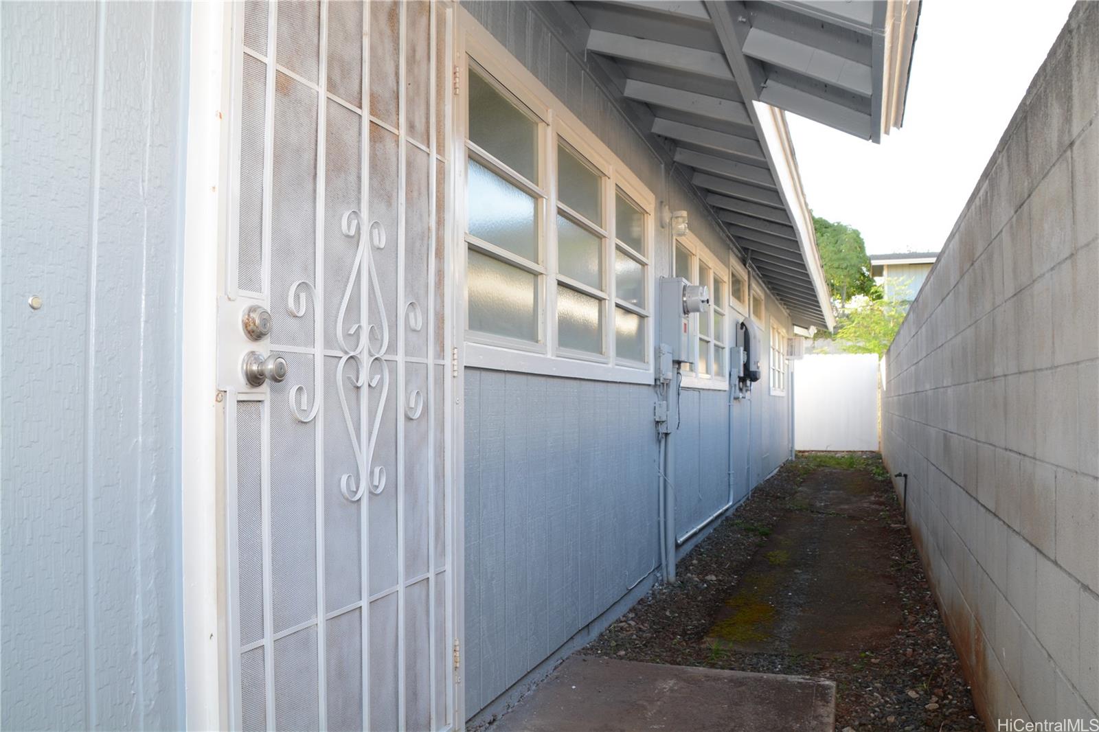 94-667 Maaniani Pl Waipahu - Rental - photo 5 of 16