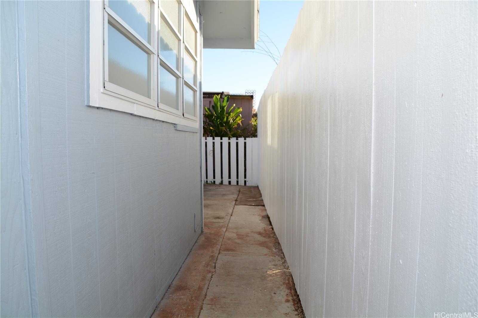 94-667 Maaniani Pl Waipahu - Rental - photo 7 of 16