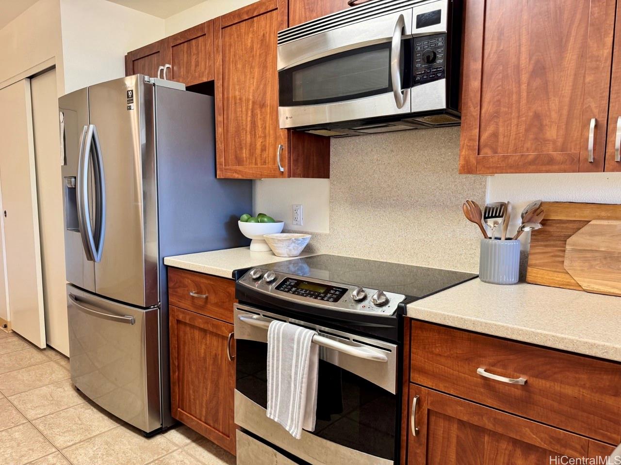 94-672 Lumiauau Street townhouse # G2, Waipahu, Hawaii - photo 5 of 20