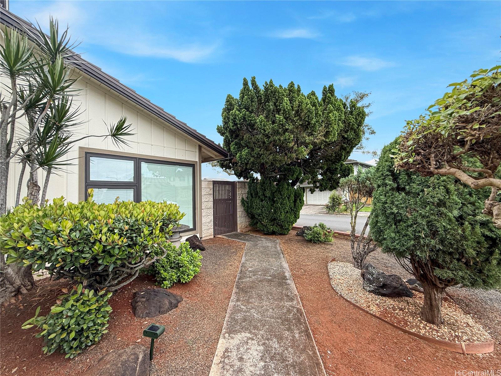 94-679 Nuao Pl Waipahu - Rental - photo 2 of 19