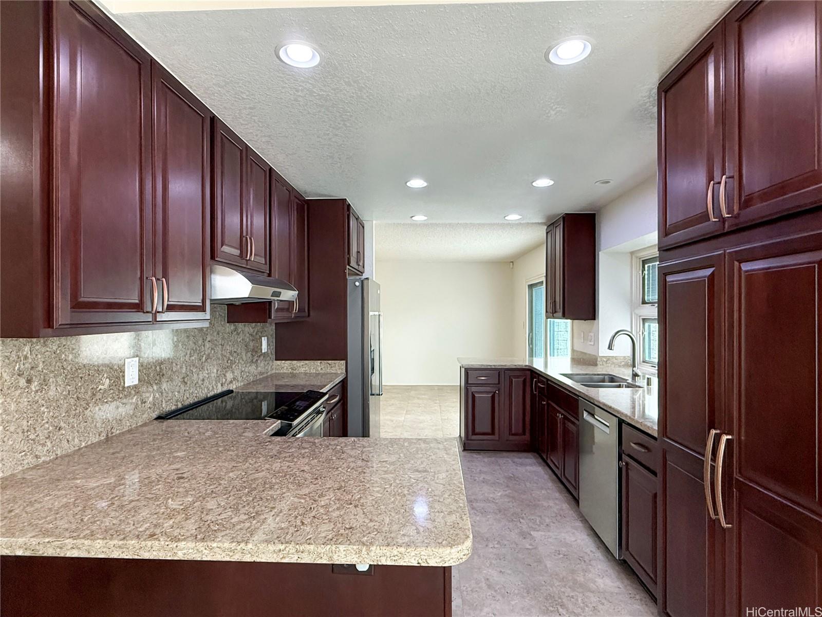94-679 Nuao Pl Waipahu - Rental - photo 10 of 19
