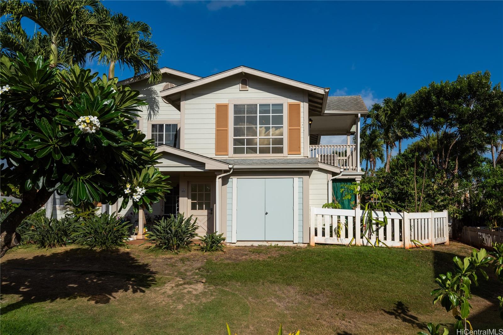 Village On The Green 2A condo # 204, Waipahu, Hawaii - photo 2 of 12