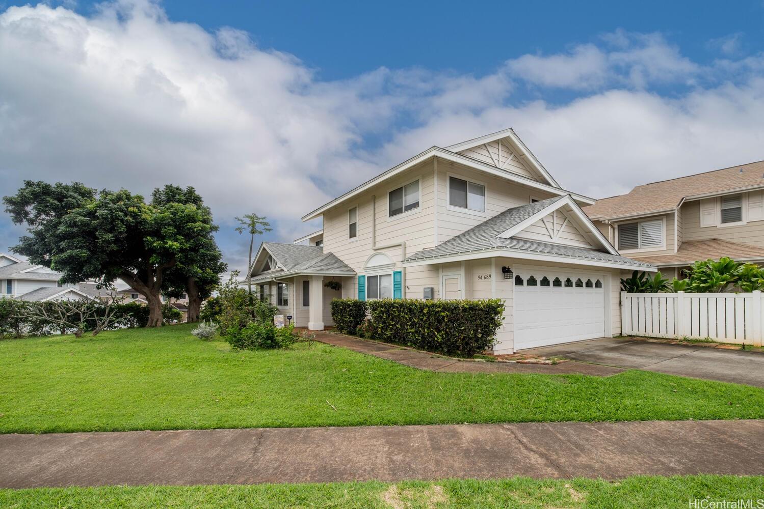 94-689  Lumiaina Street Waikele, Waipahu home - photo 2 of 25