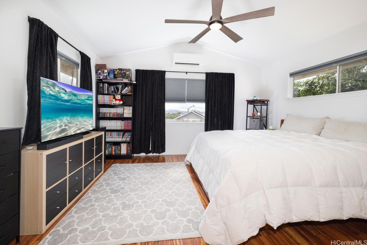 94-689  Lumiaina Street Waikele, Waipahu home - photo 11 of 25