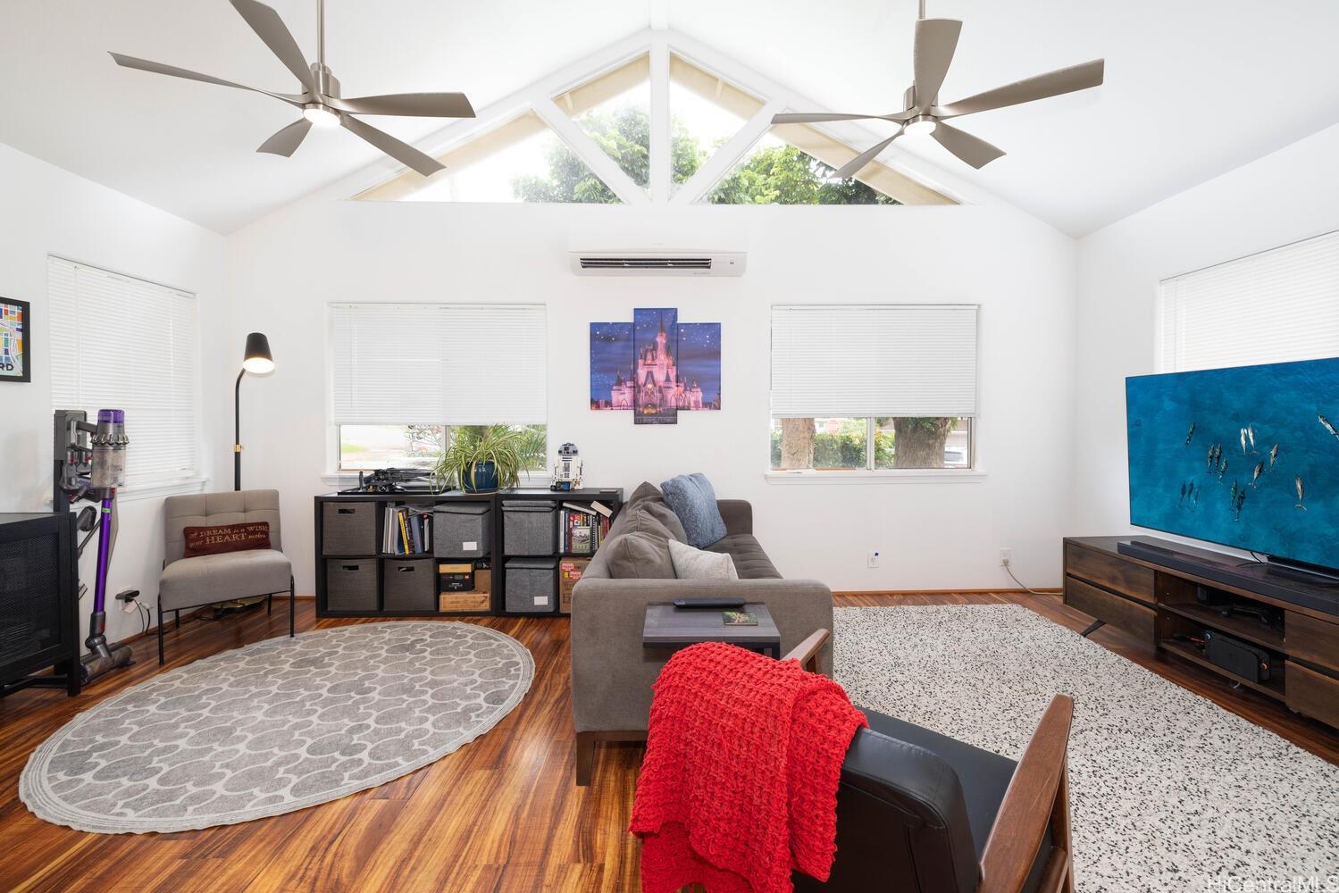 94-689  Lumiaina Street Waikele, Waipahu home - photo 5 of 25