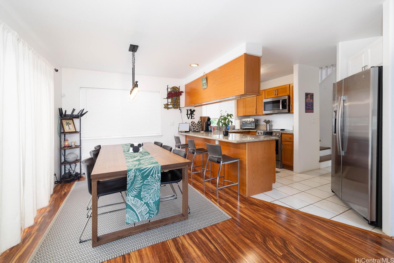 94-689  Lumiaina Street Waikele, Waipahu home - photo 7 of 25