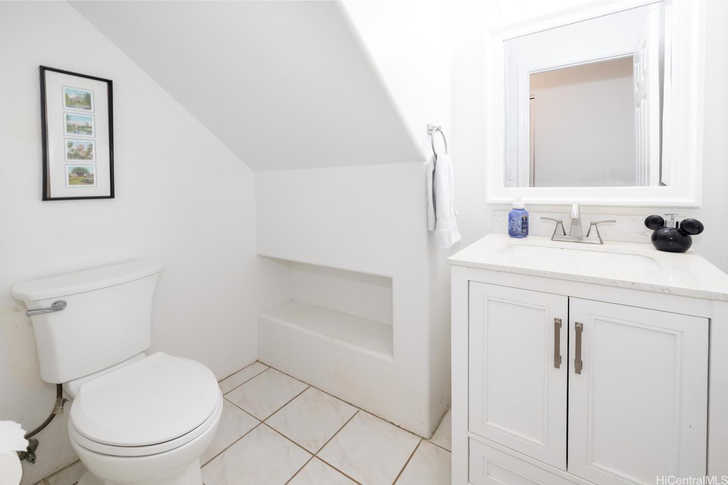 94-689  Lumiaina Street Waikele, Waipahu home - photo 9 of 25