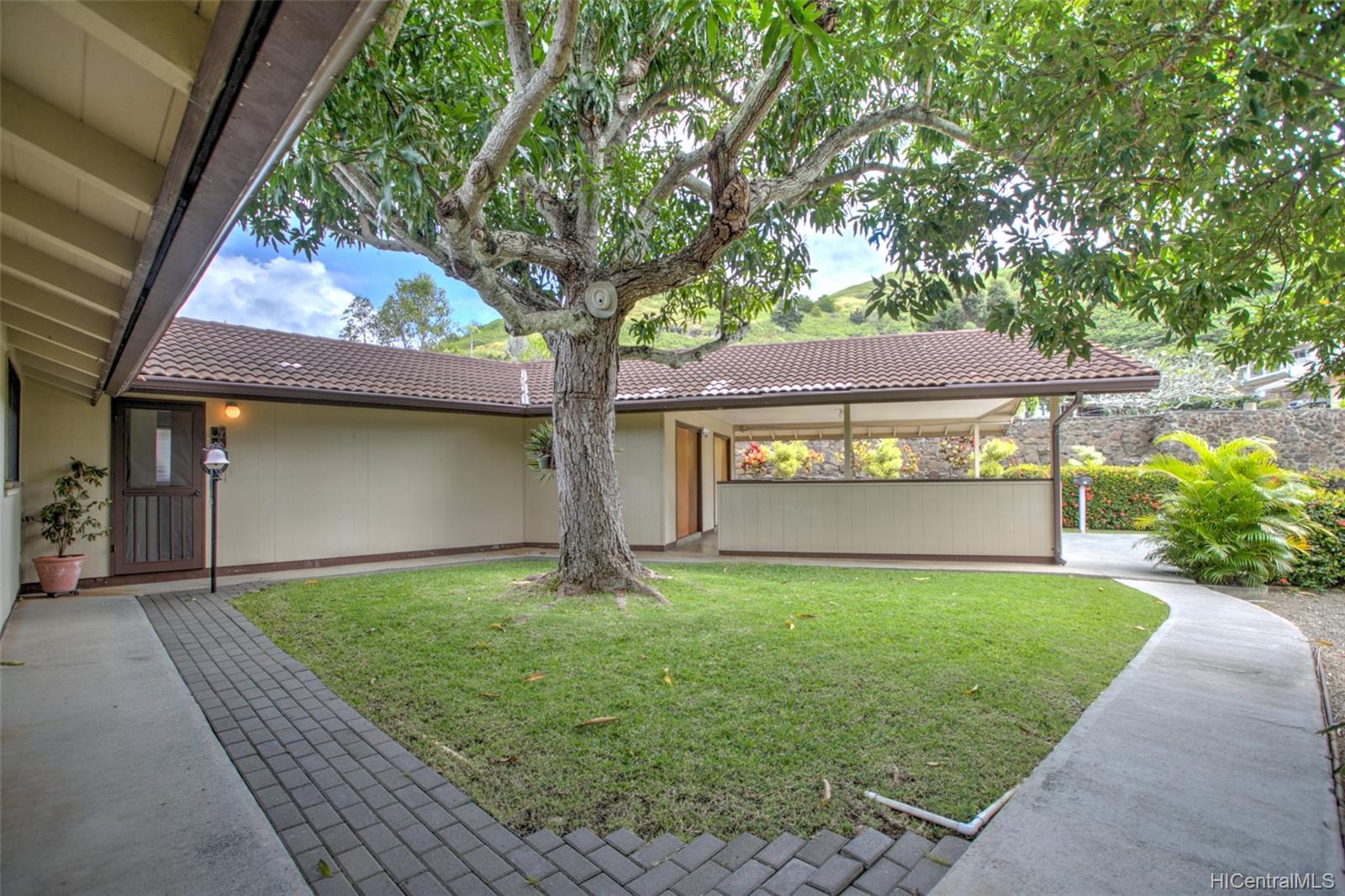 947 Kalawai Place , Kailua, Hi 96734 Enchanted Lake
