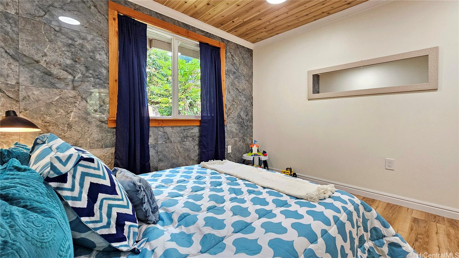 947  Uwao Street Hahaione-upper, Hawaii Kai home - photo 18 of 25