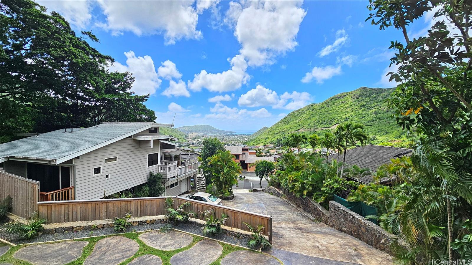 947  Uwao Street Hahaione-upper, Hawaii Kai home - photo 24 of 25